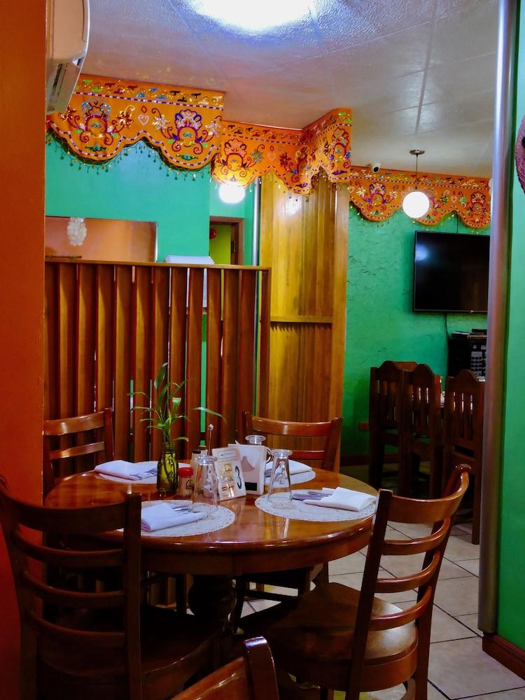 Tinhat Halal حلال Certified Boutique Hotel And Restaurant Davao City Kültér fotó