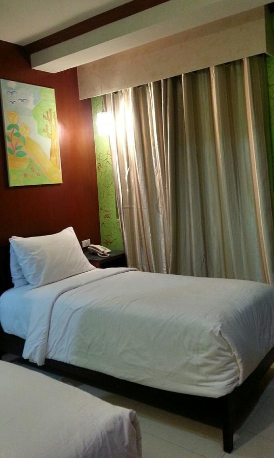 Tinhat Halal حلال Certified Boutique Hotel And Restaurant Davao City Kültér fotó